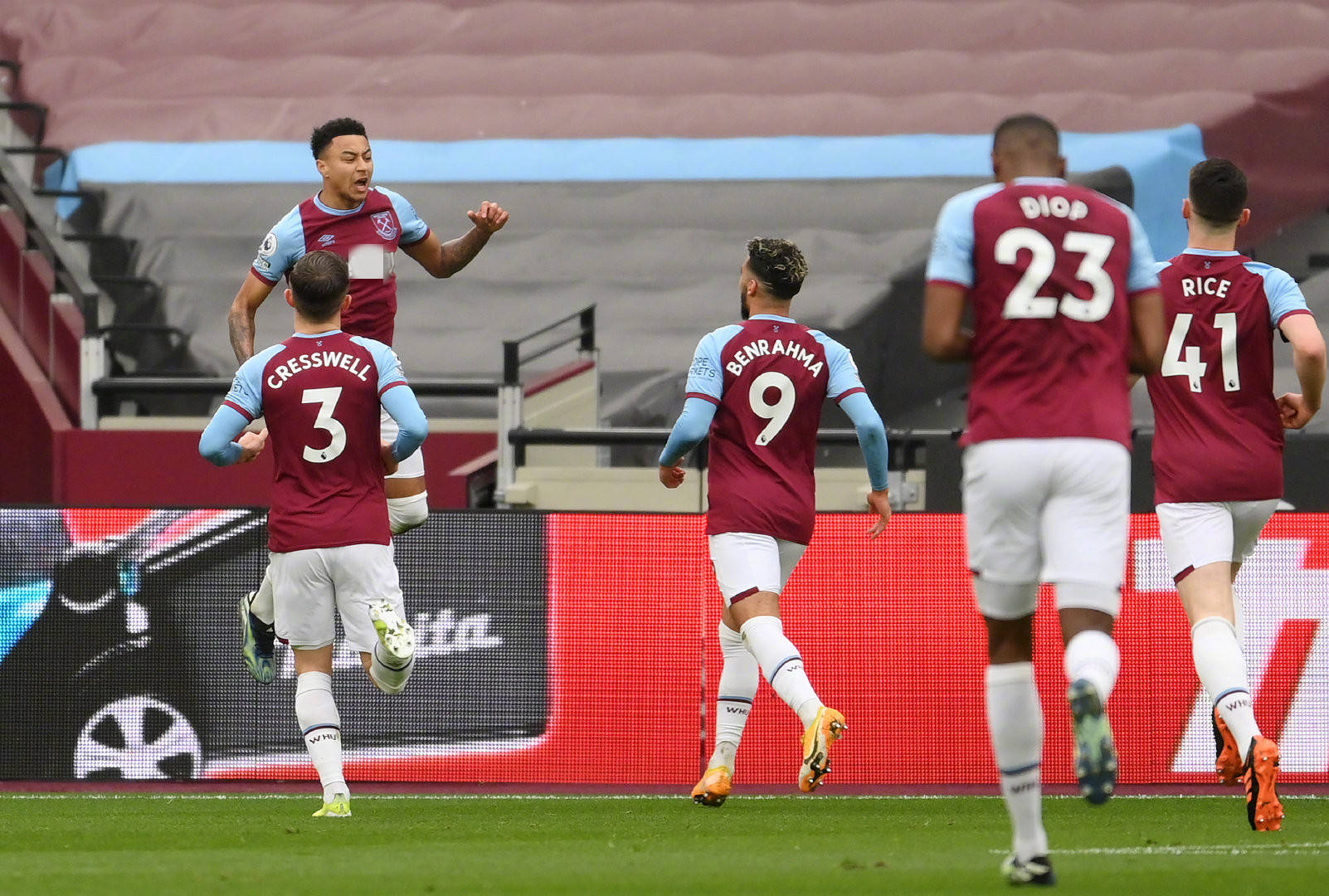 像勇士隊在 像勇士隊在