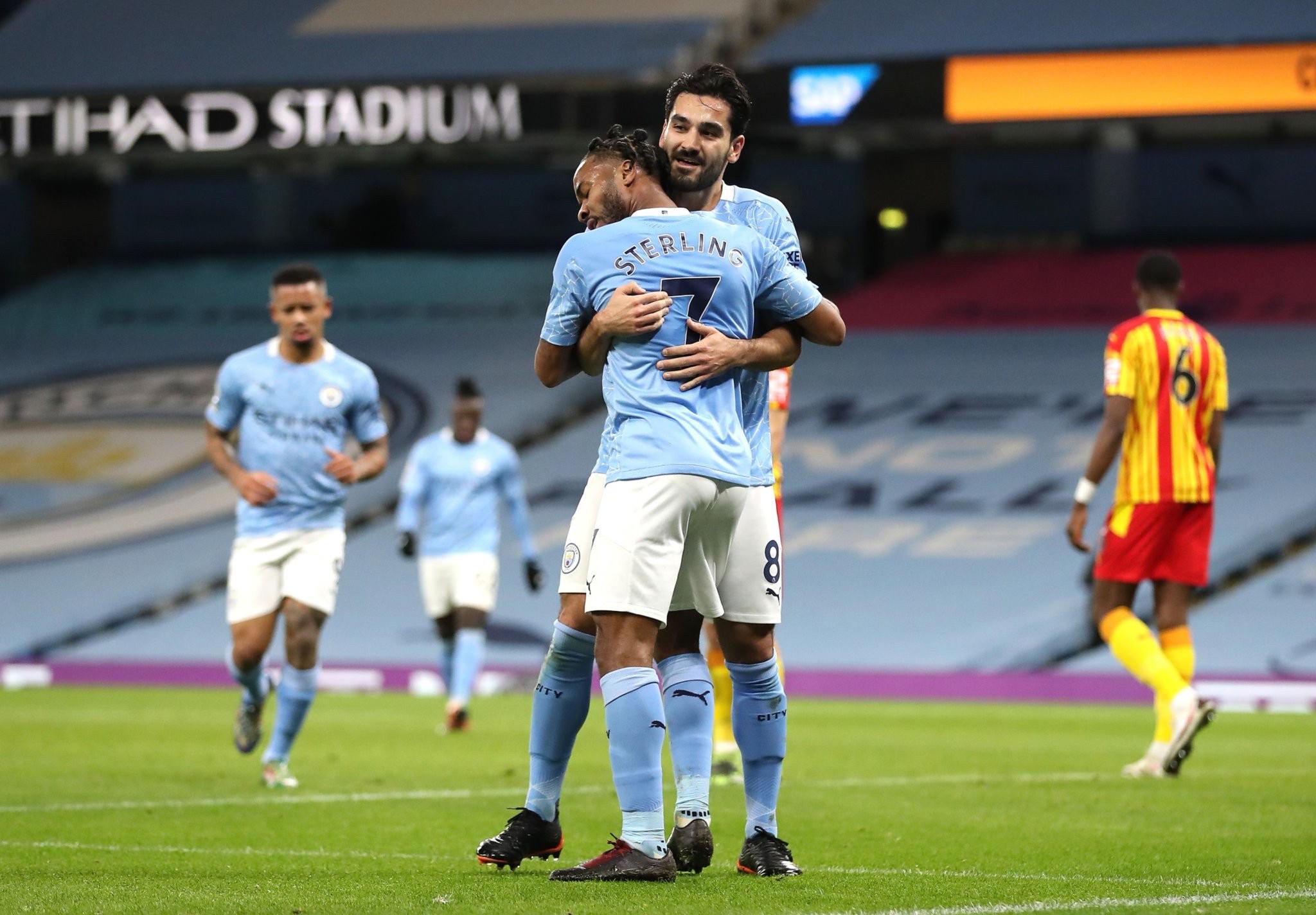 挥关键作用 挥关键作用